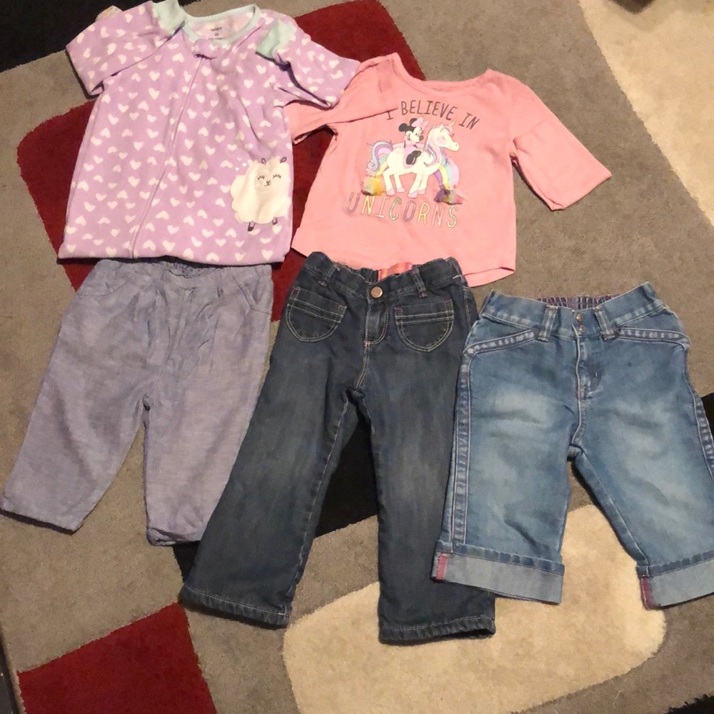 *WORN ONNCE* BUNDLE OF 2 T ITEMS ALL IN EXCELLENT CONDITION! SMOKE FREE HOME!